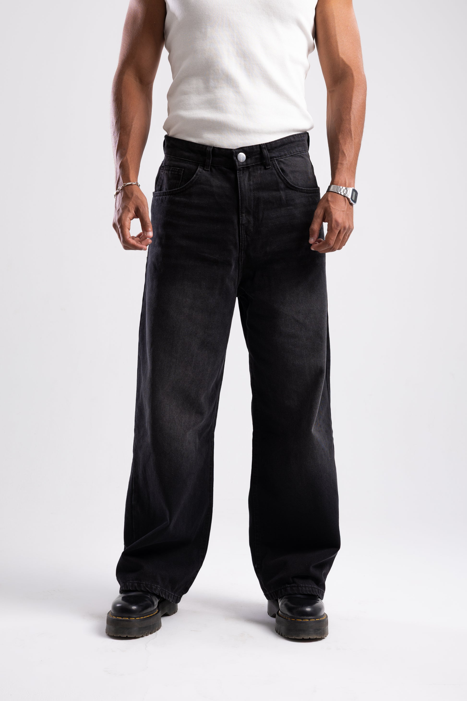 Black Straight-baggy Jeans