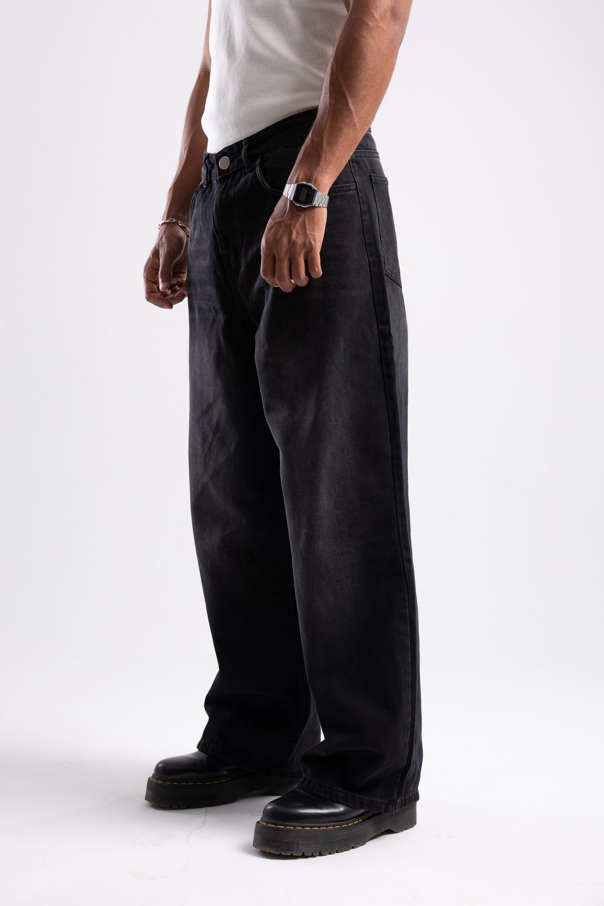 Black Straight-baggy Jeans